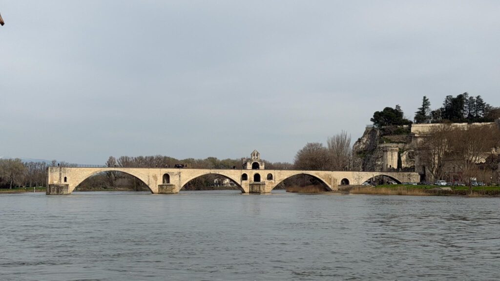 Célèbre pont Avignon