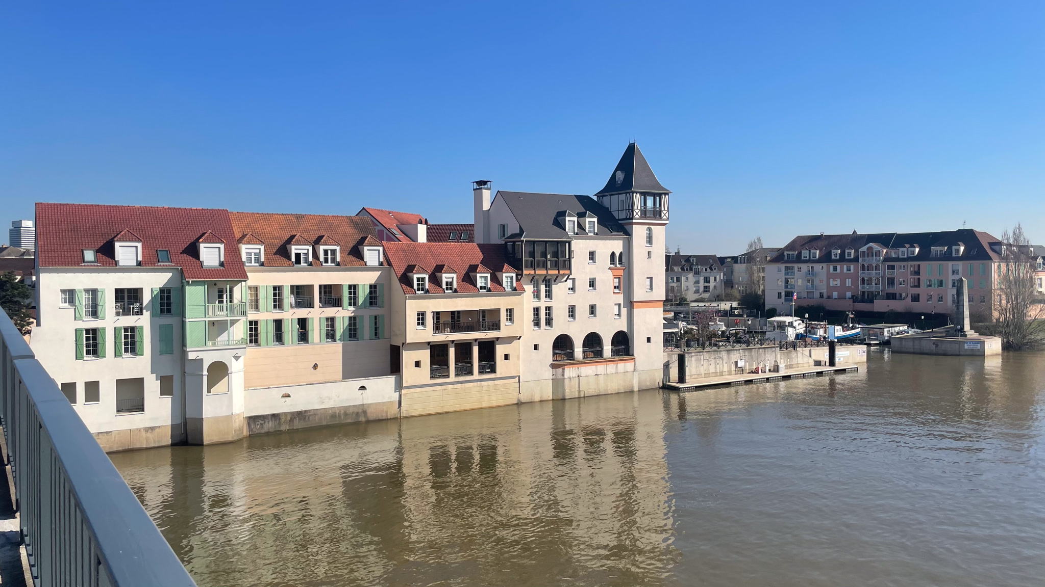 Buildings in the Port of Cergy with sunny winter weather