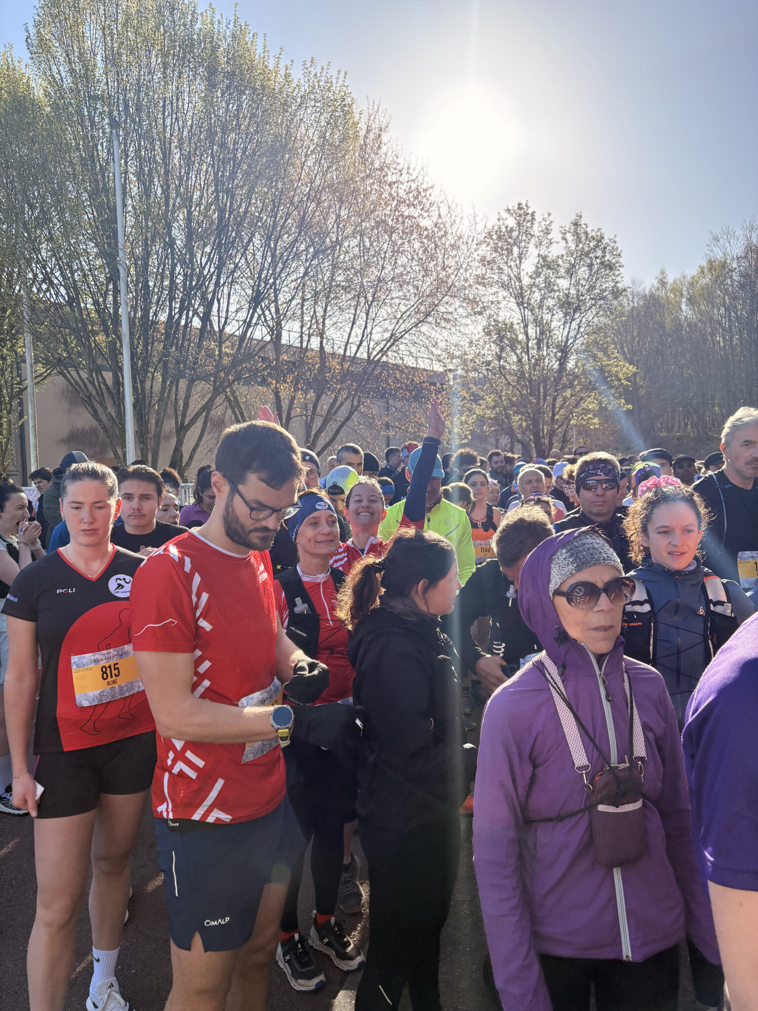 Coureurs pendant le Trail du Josas en temps ensoleillé