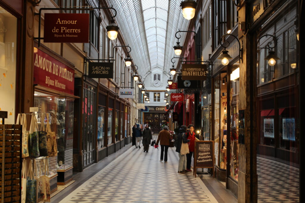 Les commerces intérieurs du passage Jouffroy