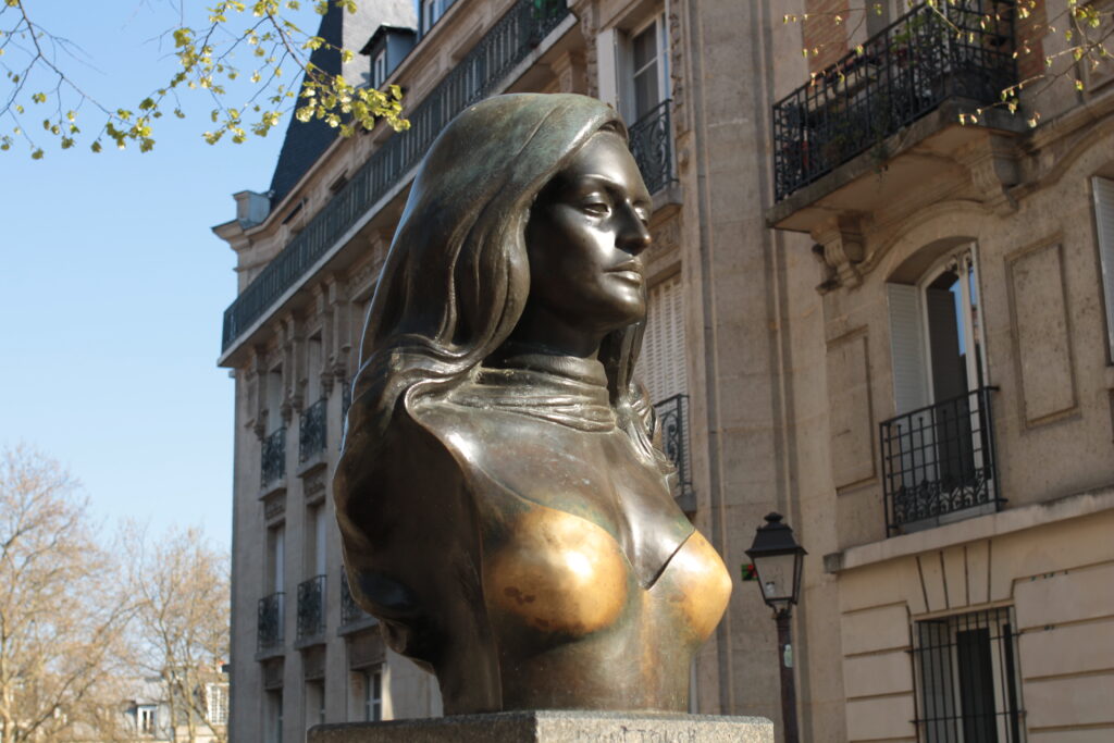 Le buste de Dalida