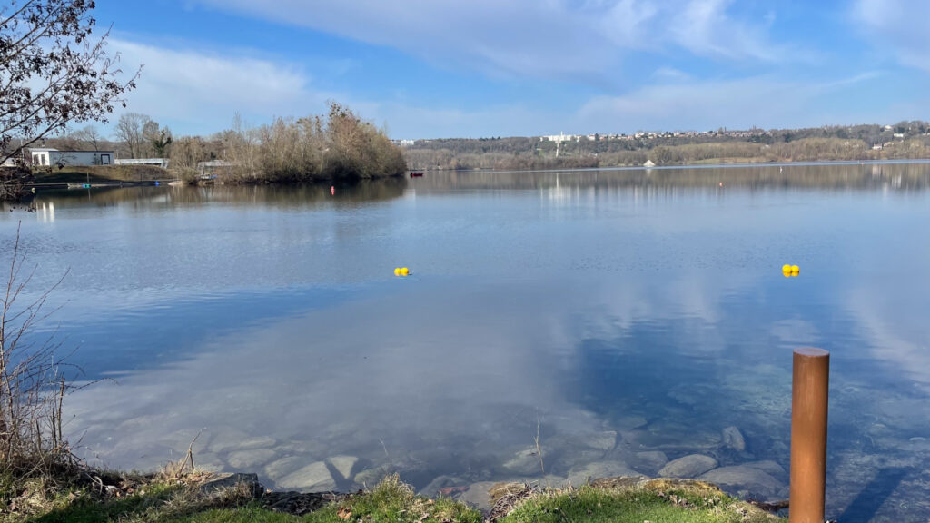 L'Ile des Loisirs à Cergy, dans lequel sont organisés des activités nautiques